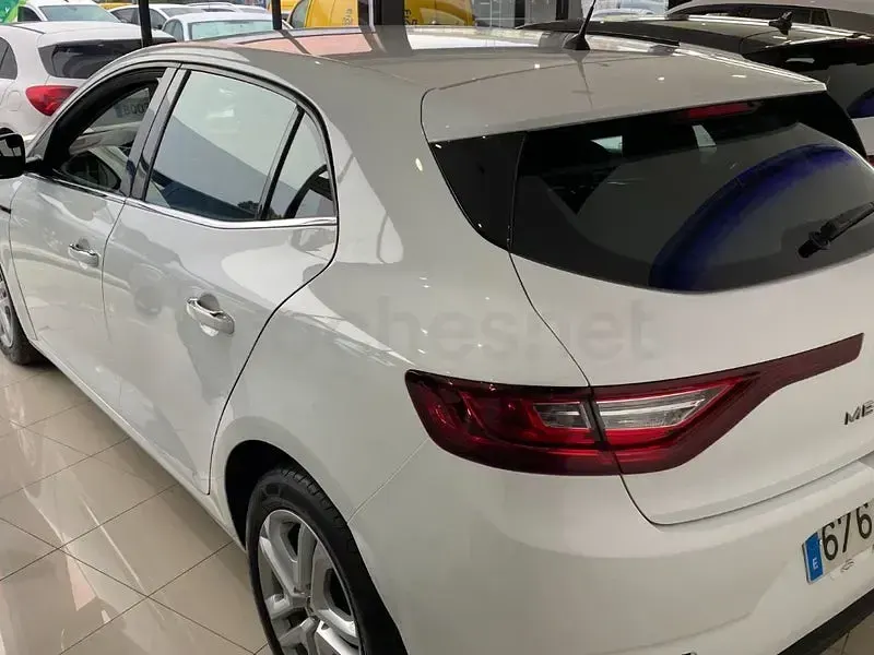 Usado Renault Mégane Business 115 CV (84 kW) 2020 Blanco Berlina