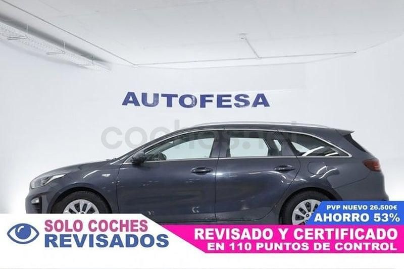 Usado Kia Ceed 120 CV (88 kW) 2019 Gris / plata Utilitario