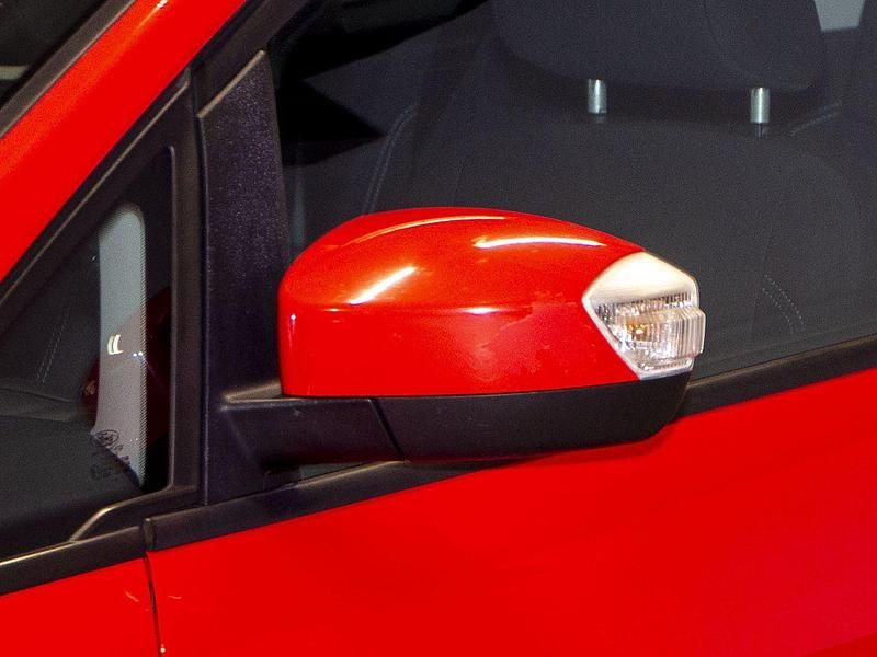 Usado Ford C-MAX Titanium 120 CV (88 kW) 2016 Rojo Monovolumen