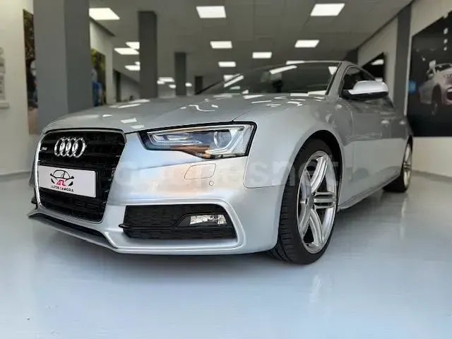 Usado Audi A5 Sportback S-Line 177 CV (130 kW) 2013 Gris / plata Utilitario
