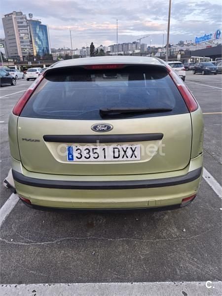 Usado Ford Focus Sport 115 CV (84 kW) 2006 Verde Berlina