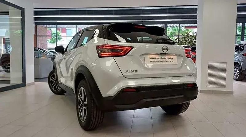 Usado Nissan Juke N-Connecta 114 CV (83 kW) 2025 Lunar white (metalizado) techo SUV