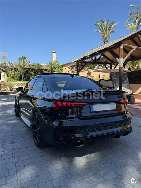 Usado Audi RS3 Sport 400 CV (294 kW) 2022 Negro Berlina
