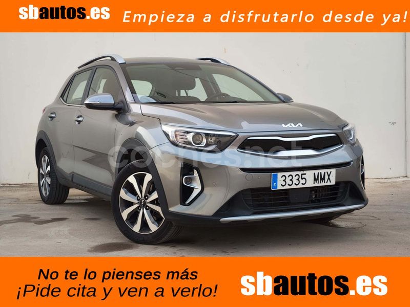 Gris / plata Usado 2024 Kia Stonic SUV | 17.290 € (Buen precio) - Imagen 1/4