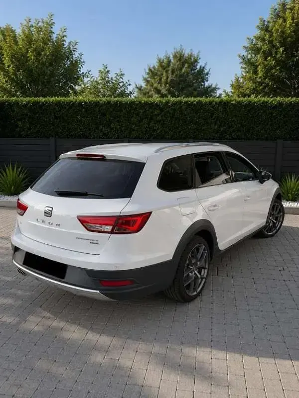 Usado Seat Leon ST FR 184 CV (135 kW) 2015 Blanco Familiar