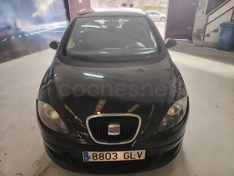 Usado Seat Altea Reference 105 CV (77 kW) 2009 Negro Monovolumen