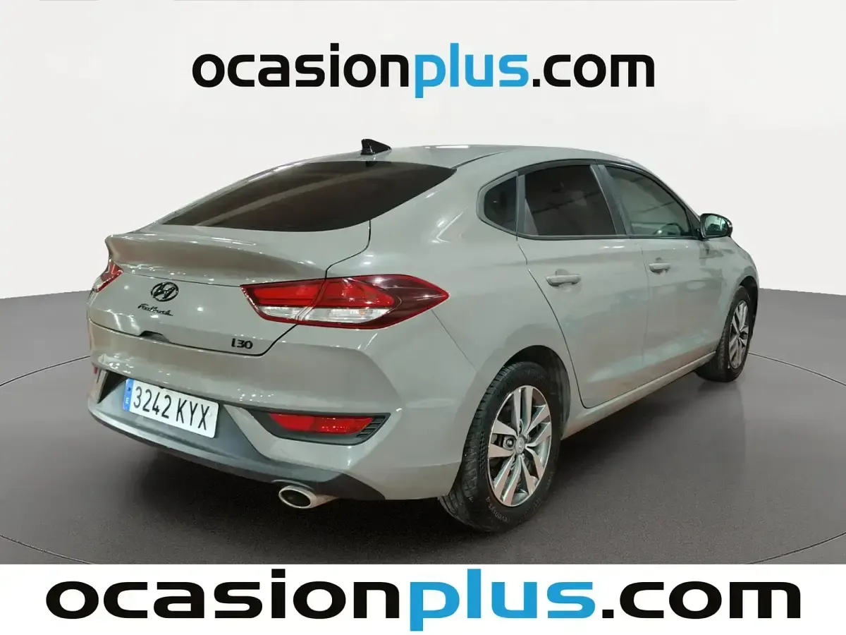 Usado Hyundai i30 120 CV (88 kW) 2019 Gris