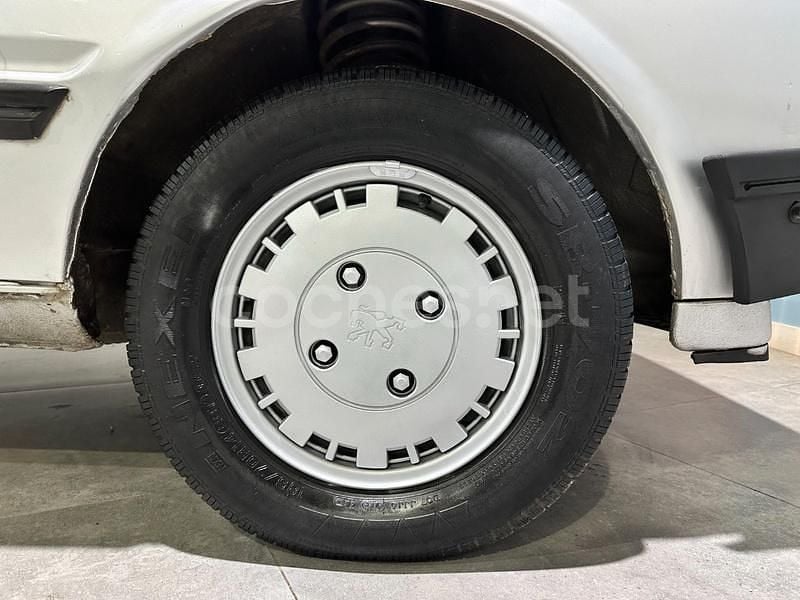 Usado Peugeot 505 108 CV (79 kW) 1983 Gris / plata Berlina