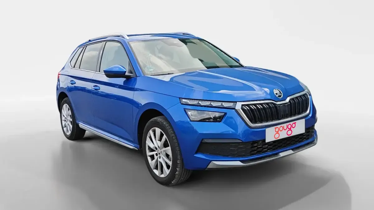 Usado Skoda Kamiq Style 110 CV (80 kW) 2022 Azul SUV