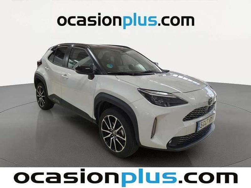 Usado Toyota Yaris Cross Sport 132 CV (97 kW) 2024 Gris SUV