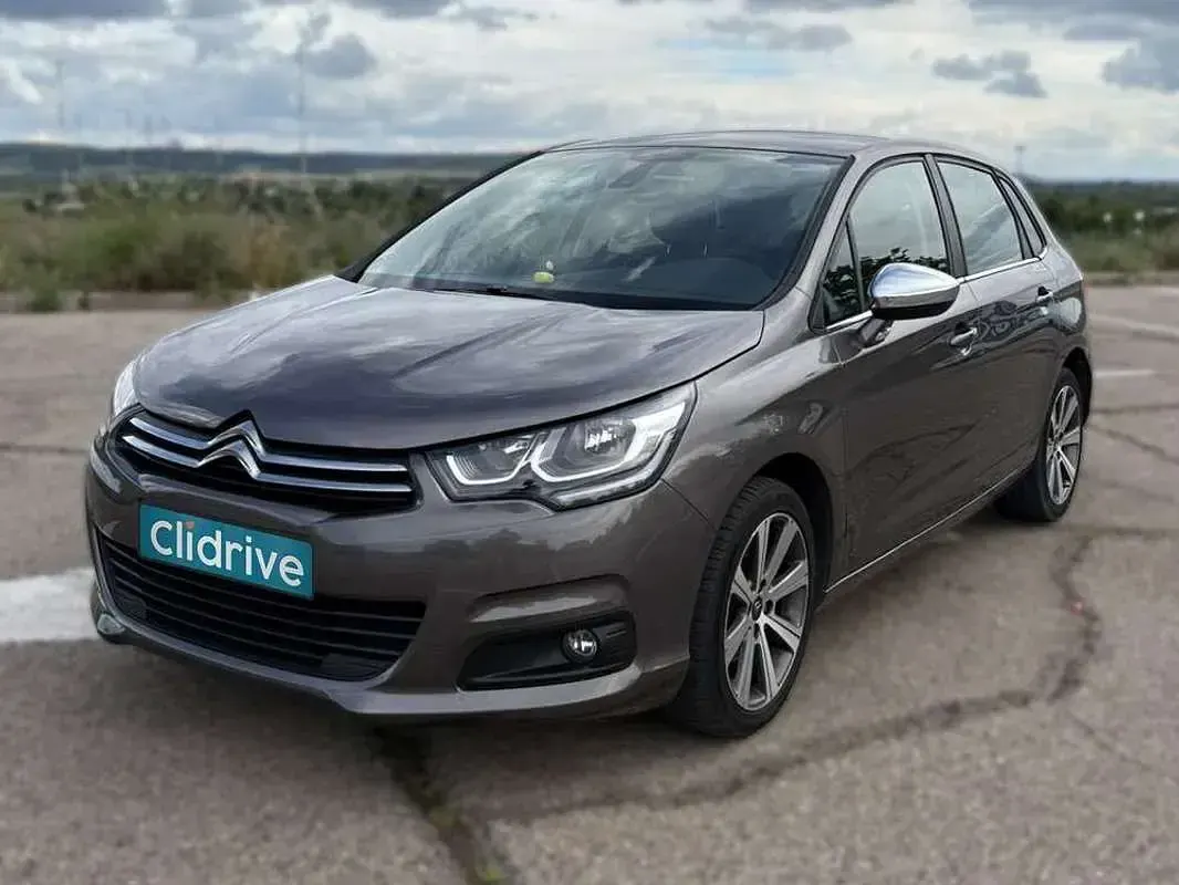 Usado Citroën C4 Shine 120 CV (88 kW) 2016 Gris Utilitario