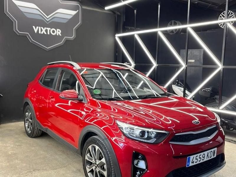 Usado Kia Stonic 120 CV (88 kW) 2018 Rojo SUV