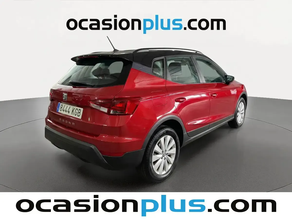 Usado Seat Arona Ecomotive 115 CV (84 kW) 2017 Rojo SUV