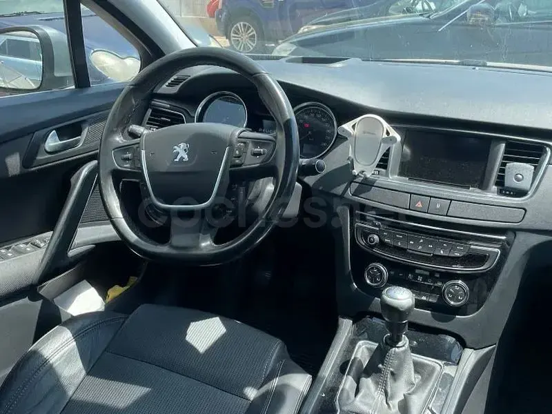 Usado Peugeot 508 SW Active 140 CV (102 kW) 2014 Gris / plata Familiar