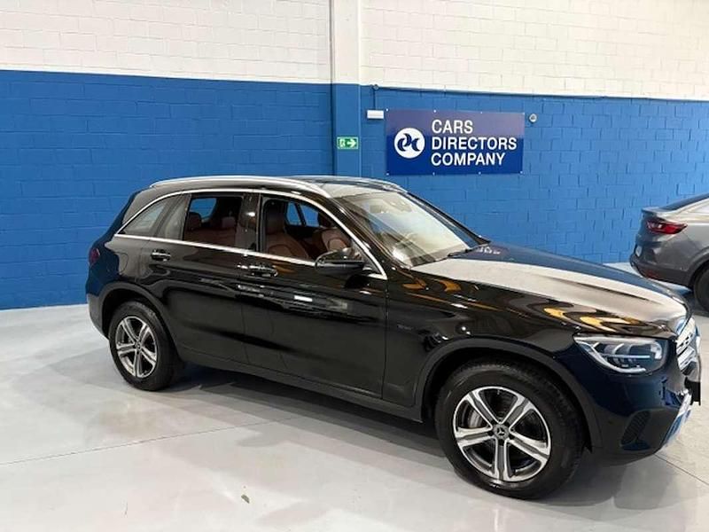 Usado Mercedes GLC300e 320 CV (235 kW) 2020 Negro SUV