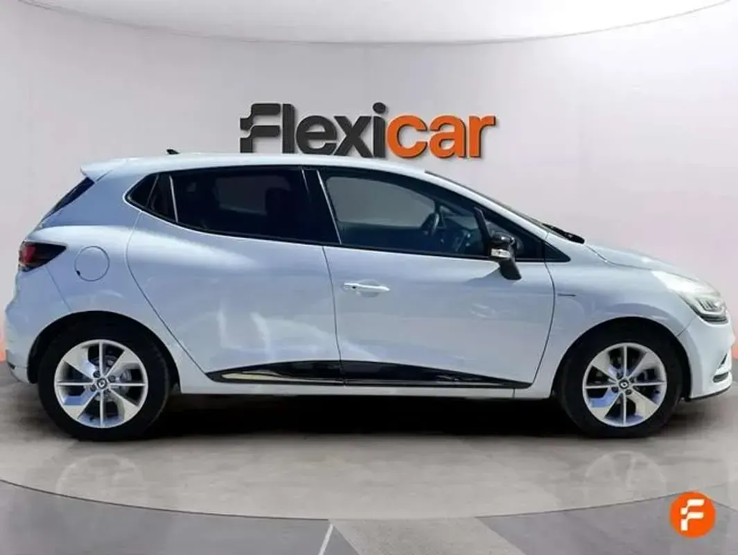 Begagnad Renault Clio IV LIMITED 90 HK (66 kW) 2017 Vit Halvkombi