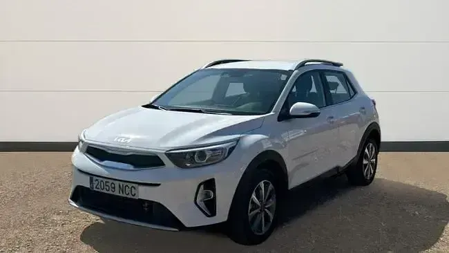Usado Kia Stonic 100 CV (73 kW) 2025 Blanco SUV