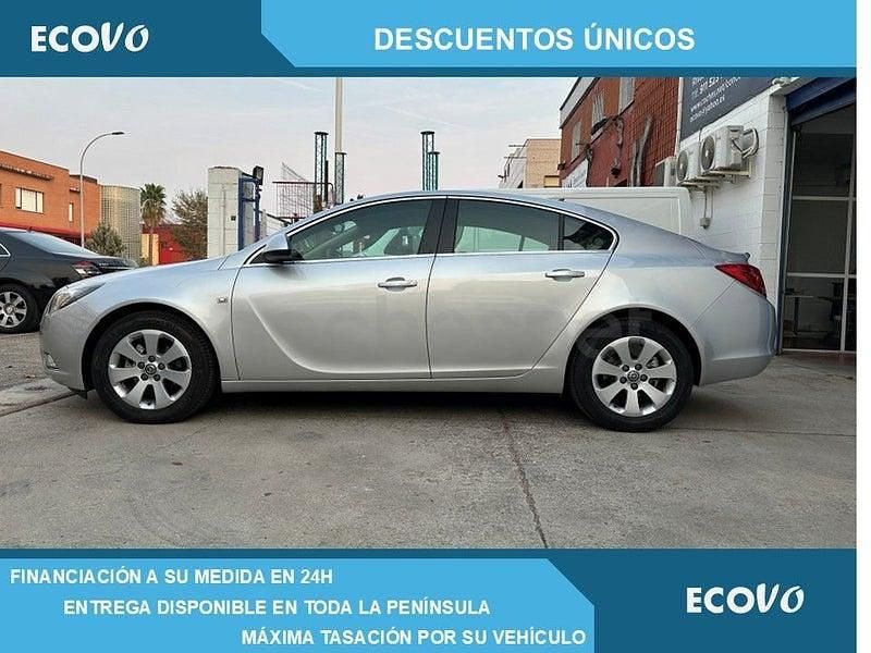 Usado Opel Insignia Selective 130 CV (95 kW) 2013 Gris / plata Berlina