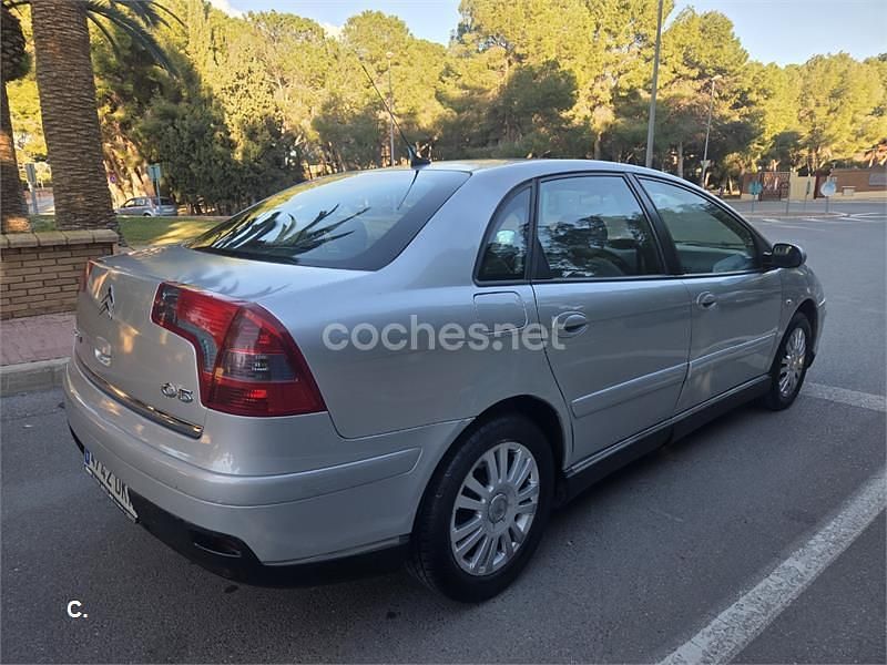 Usado Citroën C5 110 CV (80 kW) 2005 Gris / plata Berlina