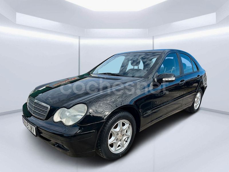 Negro Usado 2002 Mercedes C220 Avantgarde Berlina | 4950 € (Precio justo) - Imagen 1/4