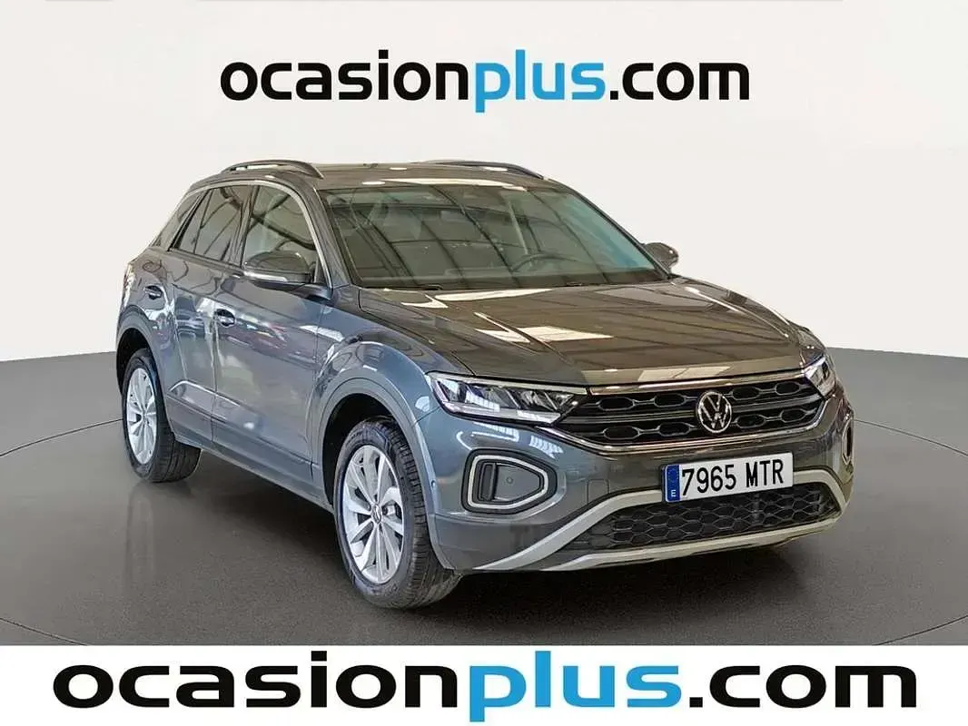 Usado VW T-Roc Life 110 CV (80 kW) 2024 Gris SUV