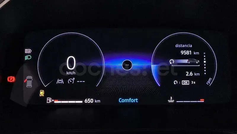 Usado Renault Captur Techno 100 CV (73 kW) 2025 Gris / plata SUV