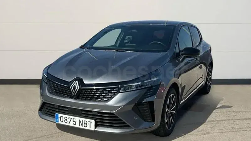 Usado Renault Clio V Techno 100 CV (73 kW) 2025 Gris / plata Berlina