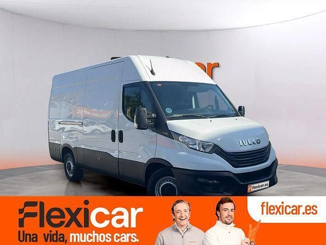 Usado Iveco Daily 156 CV (114 kW) 2023 Blanco Berlina