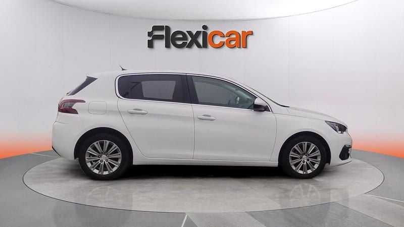 Usado Peugeot 308 Allure 100 CV (73 kW) 2020 Blanco Utilitario