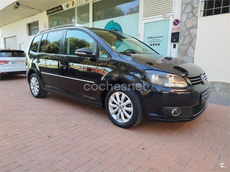 Usado VW Touran Advance 105 CV (77 kW) 2013 Negro Monovolumen