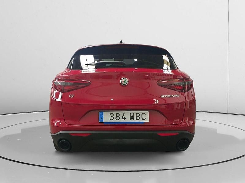 Usado Alfa Romeo Stelvio Sprint 190 CV (139 kW) 2022 Rojo SUV