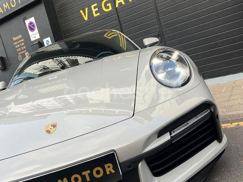 Usado Porsche 911 Turbo S 650 CV (478 kW) 2022 Gris / plata Coupe