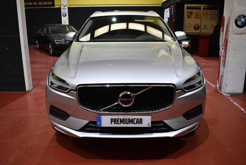 Usado Volvo XC60 Momentum 197 CV (144 kW) 2020 Plateado SUV