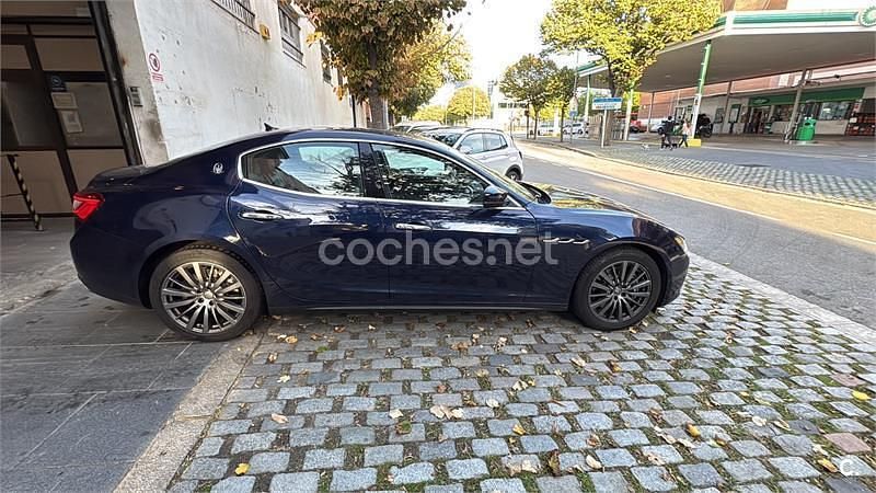 Usado Maserati Ghibli GranLusso 275 CV (202 kW) 2017 Azul Berlina
