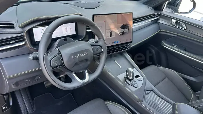 Usado Lynk & Co 01 276 CV (202 kW) 2026 Verde SUV