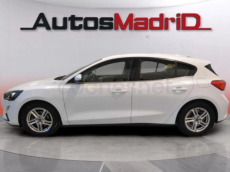 Begagnad Ford Focus Trend 95 HK (69 kW) 2020 Vit Sedan