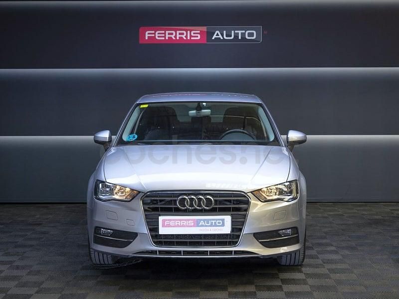Usado Audi A3 Attraction 110 CV (80 kW) 2016 Gris / plata Berlina