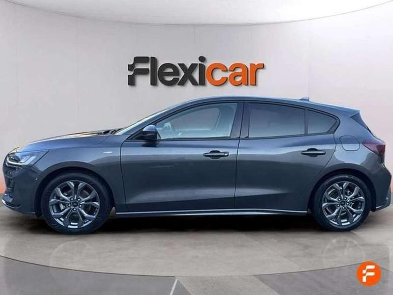 Usado Ford Focus ST-Line 125 CV (91 kW) 2023 Gris Berlina