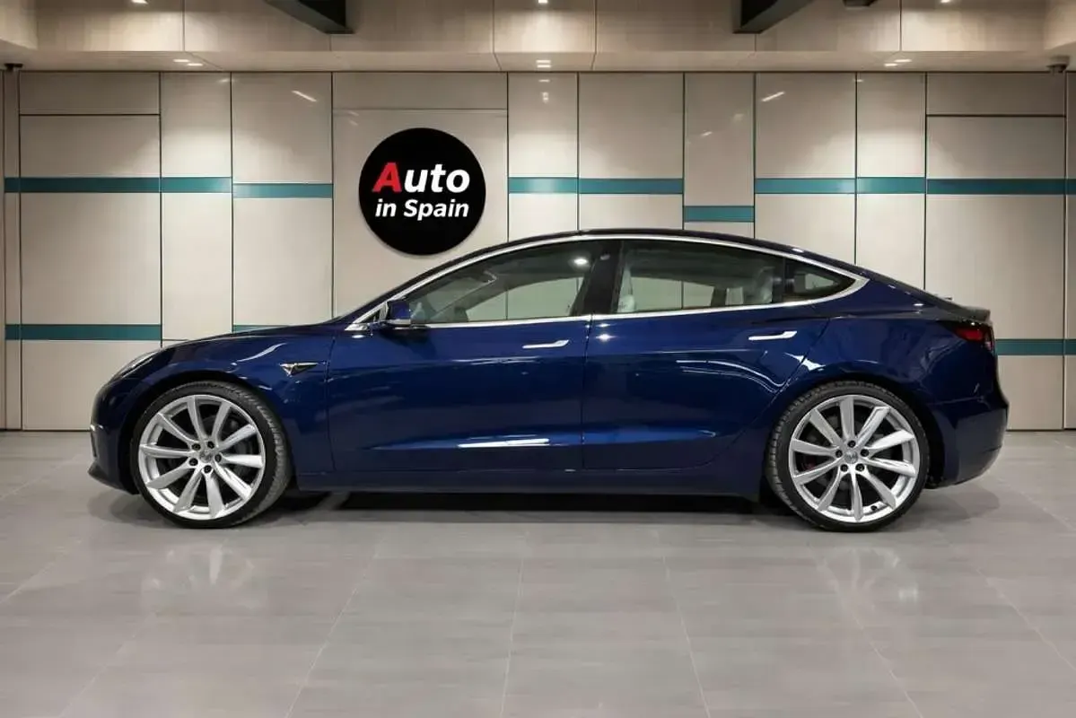 Usado Tesla Model 3 Standard Range 239 kW (325 CV) 2019 Azul Berlina