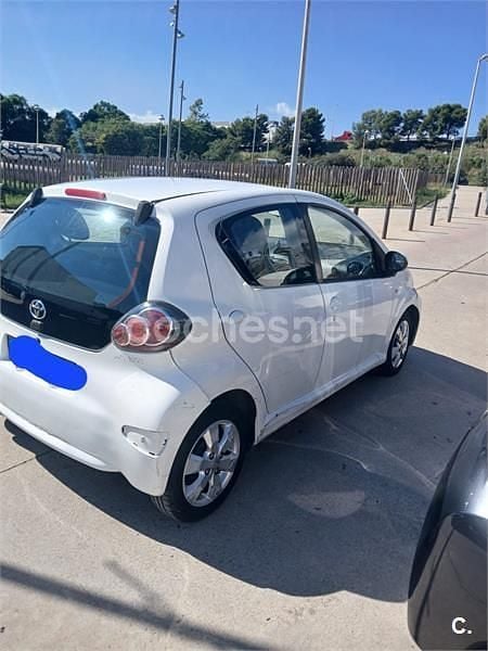 Blanco Usado 2013 Toyota Aygo City Utilitario | 2800 € (Super precio) - Imagen 1/3