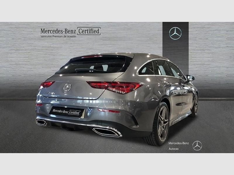 Usado Mercedes CLA200 Shooting Brake AMG line 163 CV (119 kW) 2022 Gris montaña Familiar