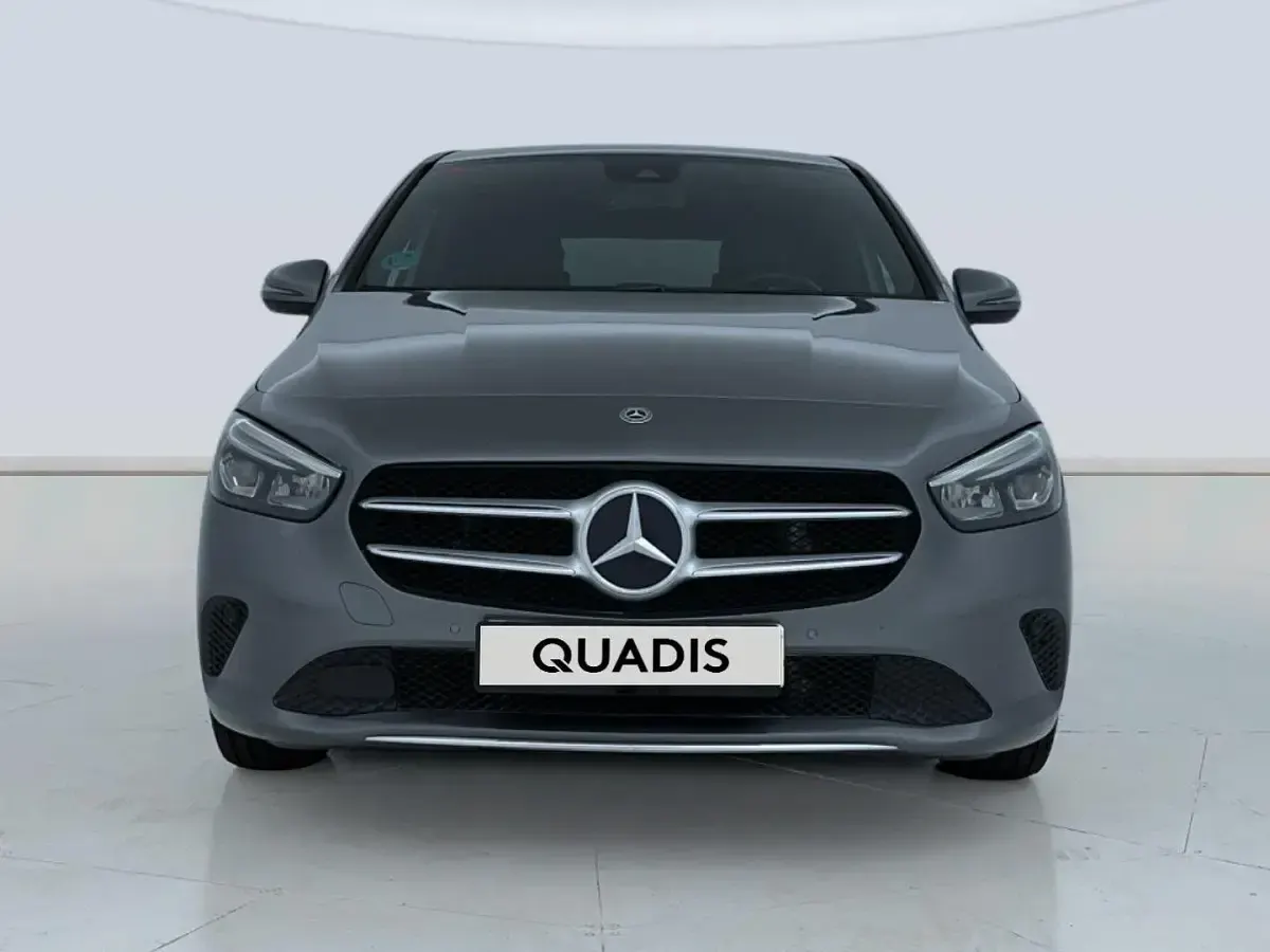 Usado Mercedes B200 163 CV (119 kW) 2021 Gris Utilitario