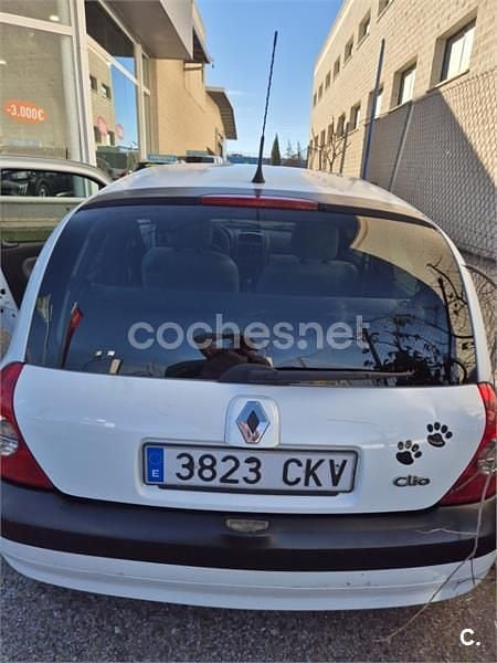 Blanco Usado 2003 Renault Clio II Expression Berlina | 2600 € (Precio justo) - Imagen 1/4