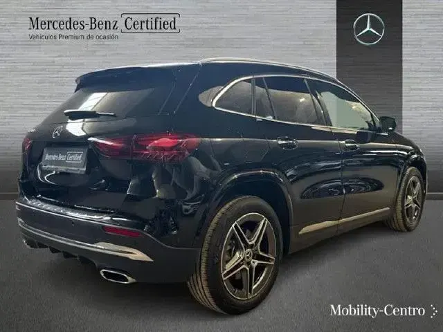Usado Mercedes GLA250 218 CV (160 kW) 2025 Negro noche SUV