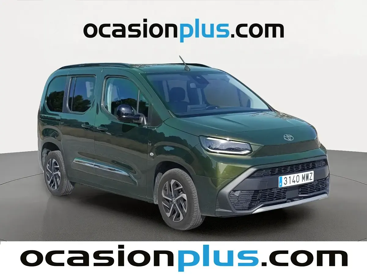 Usado Toyota Proace Verso Active 131 CV (96 kW) 2024 Verde Familiar