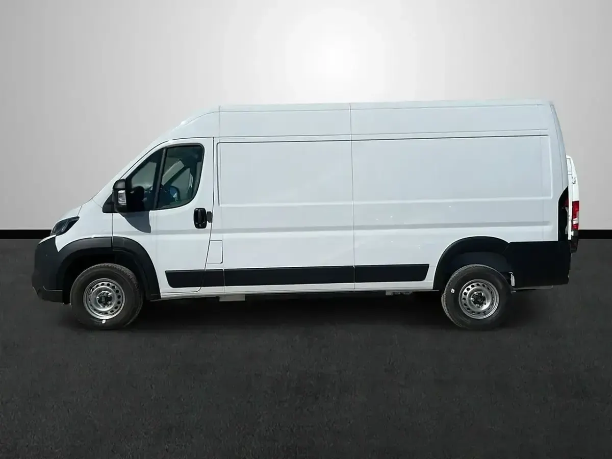 Usado Fiat E-Ducato 89 kW (122 CV) 2024 Blanco Berlina