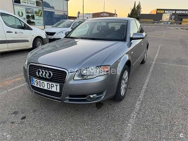 Gris / plata Usado 2005 Audi A4 Berlina | 4600 € (Precio justo) - Imagen 1/4