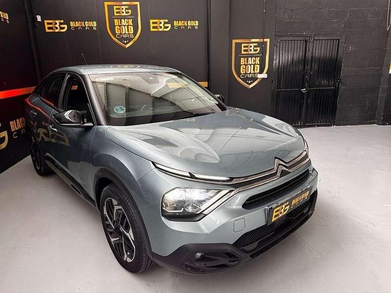 Begagnad Citroën C4 Feel 131 HK (96 kW) 2023 Blå Halvkombi