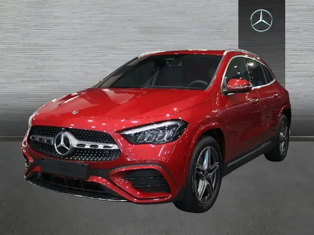 Usado Mercedes GLA200 150 CV (110 kW) 2025 SUV