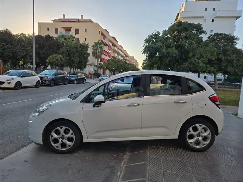 Usado Citroën C3 75 CV (55 kW) 2015 Blanco Berlina